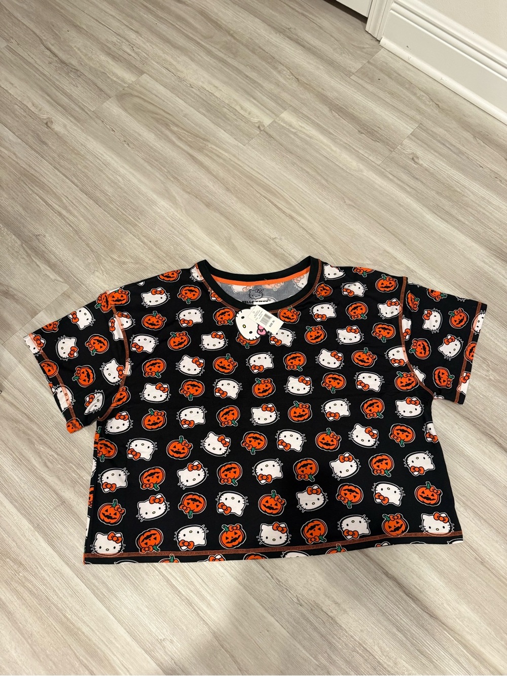 Hello Kitty XL Black & Orange Halloween Jack O Lantern Pajama Set for Women - Picture 3 of 5